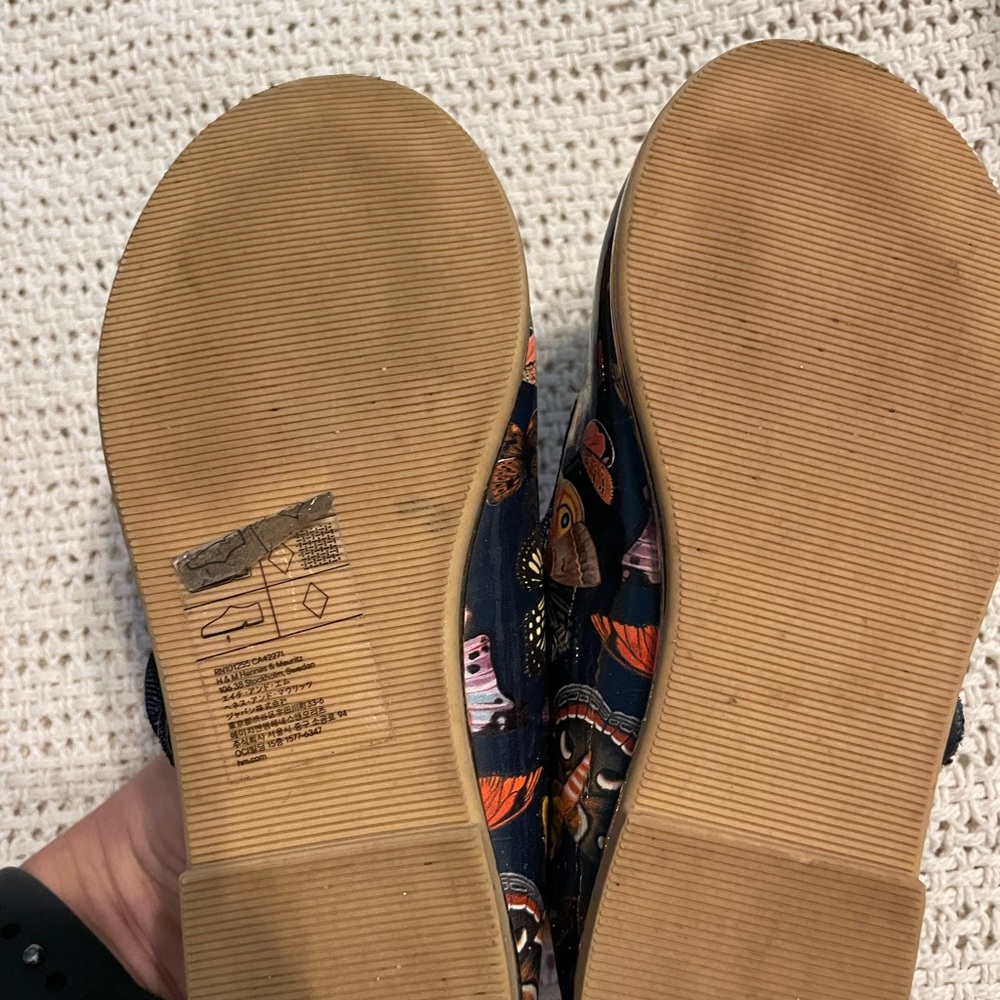 Colorful Patterned Slip-On Shoes - Picture 2 of 3